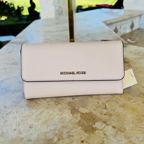 NWT - Picture 11 of 14